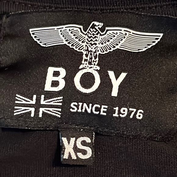 Boy London heavy weight t-shirt w/ hologram brand on the hem. - Picture 5 of 5